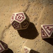Obrázek Sada kostek RuneQuest - Beige & burgundy