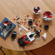 Obrázek McLaren MP4/4 a Ayrton Senna