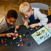 Obrázek Cooperův tygří robot a Zerův hot rod