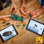 Obrázek Závodní auto Aston Martin Aramco F1® AMR24