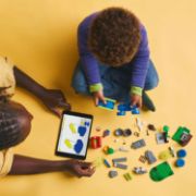 Obrázek Spideyho tým a záchrana dinosaurů s truckem