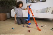 Obrázek Hot Wheels tahač s vysokou dráhou  