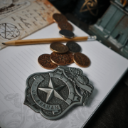 Obrázek Sběratelský odznak Arkham Horror - Replika policejní odznak