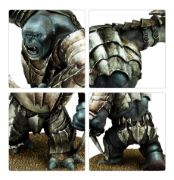 Gundabad Troll with Scythe Gauntlets