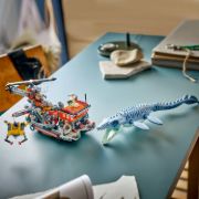 Obrázek Útok dinosaura mosasaura na loď